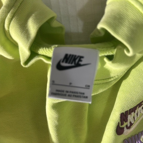 Nike lime green  crew neck sweater embroidered logos size small - Picture 2 of 10